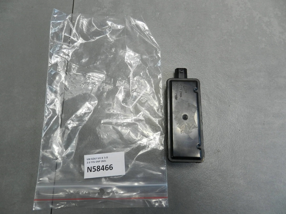 VW Golf VIII LED HOLDER 5H0941653C