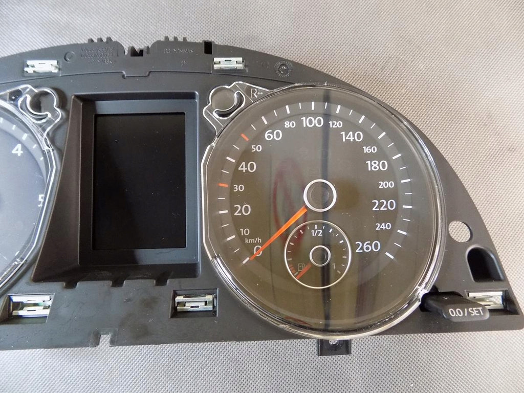 VW PASSAT B7 2.0 TDI COUNTER CLOCKS 3AA920870J