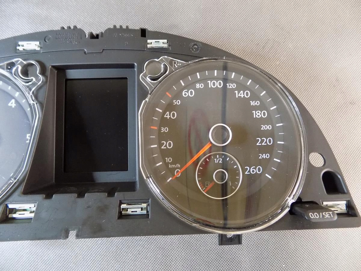 VW PASSAT B7 2.0 TDI COUNTER CLOCKS 3AA920870J