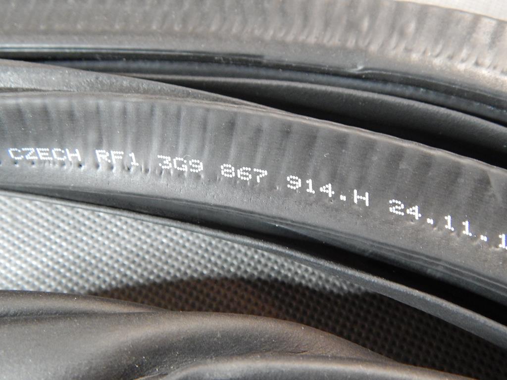 VW PASSAT B8 DOOR SEAL RIGHT REAR 3G9867914H