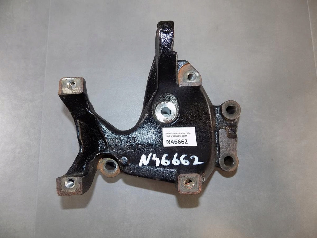 VW PASSAT B8 PAW SUPPORT 04L131159A
