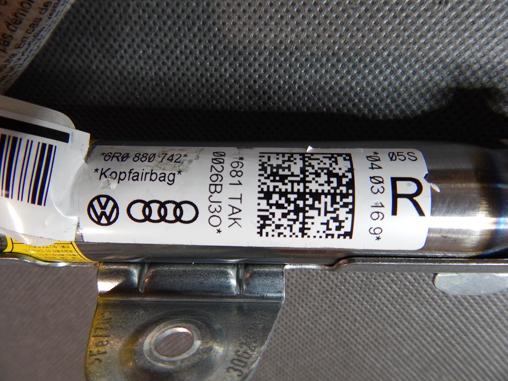 VW POLO 6C CURTAIN RIGHT 6R0880742
