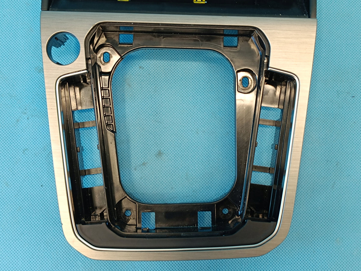VW Passat B8 VARIANT 2.0 TDI 110KW 2022 R FRAME TUNNEL DECOR 3G1864263E