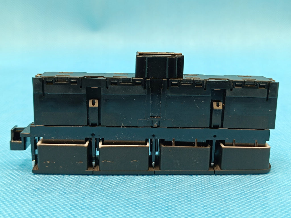 VW Passat B8 VARIANT 2.0 TDI 110KW 2023 R 3G0927137T BUTTON PANEL