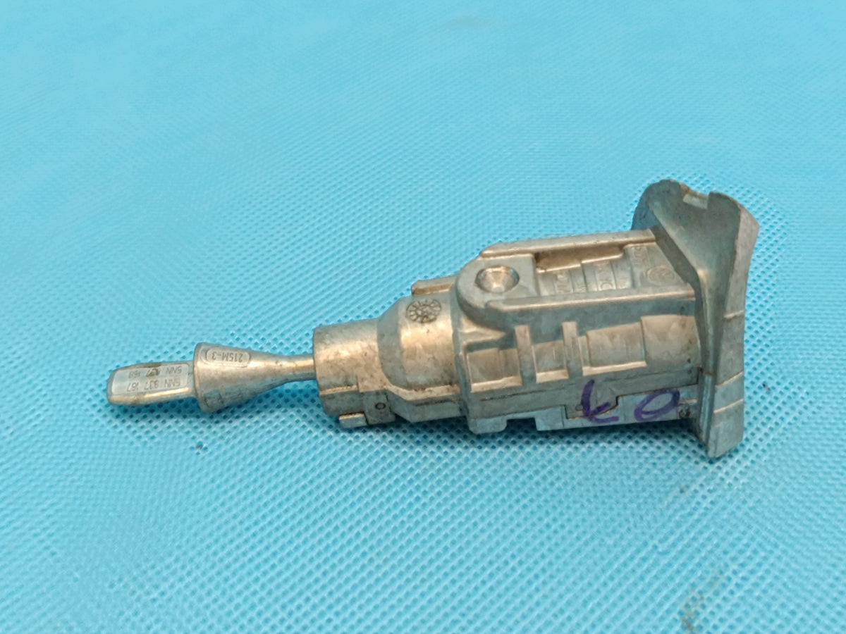 VW TIGUAN 2 II 2.0 TFSI 2022 R KEYS LOCK INSERT 5G6959752DS 5NN837167