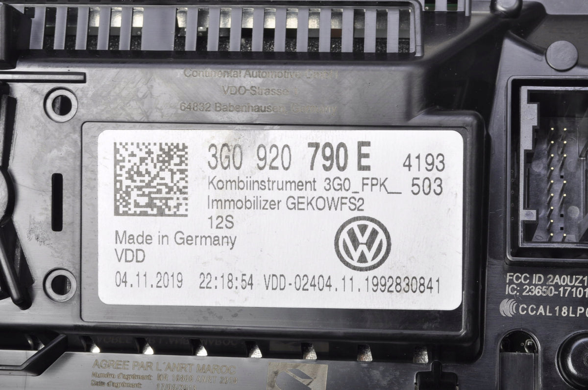 VW TIGUAN II 2.0 TDI COUNTER CLOCKS 3G0920790E 19R