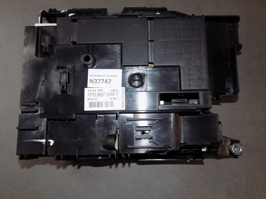 VW TOUAREG 7P FUSE BOX 7P0937548F