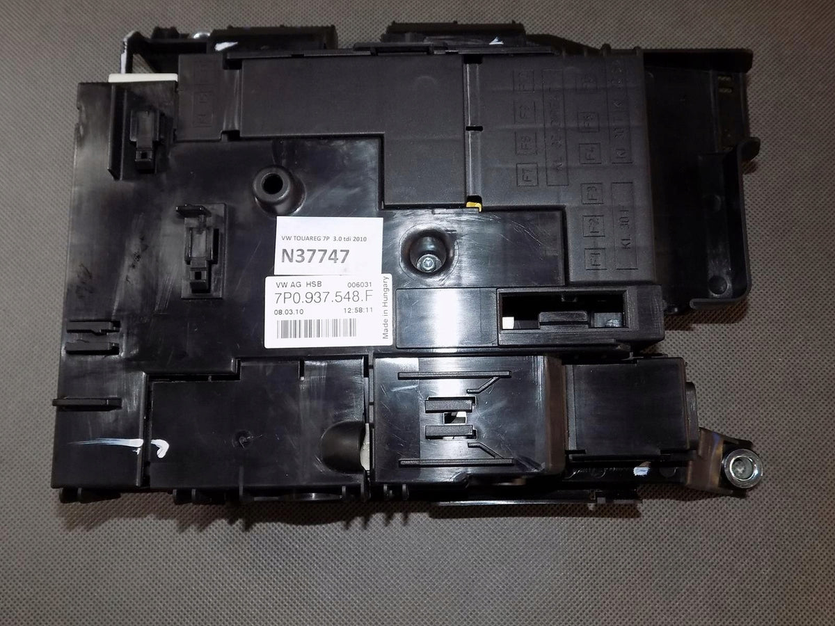 VW TOUAREG 7P FUSE BOX 7P0937548F