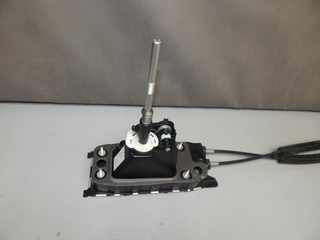VW TOURAN 5T GEAR SELECTOR 3Q0711061