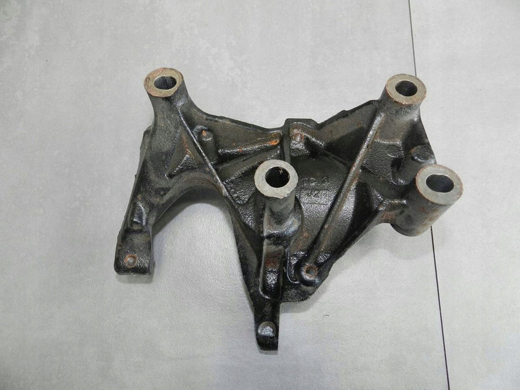 VW TOURAN 5T PAW SUPPORT 04L131159A