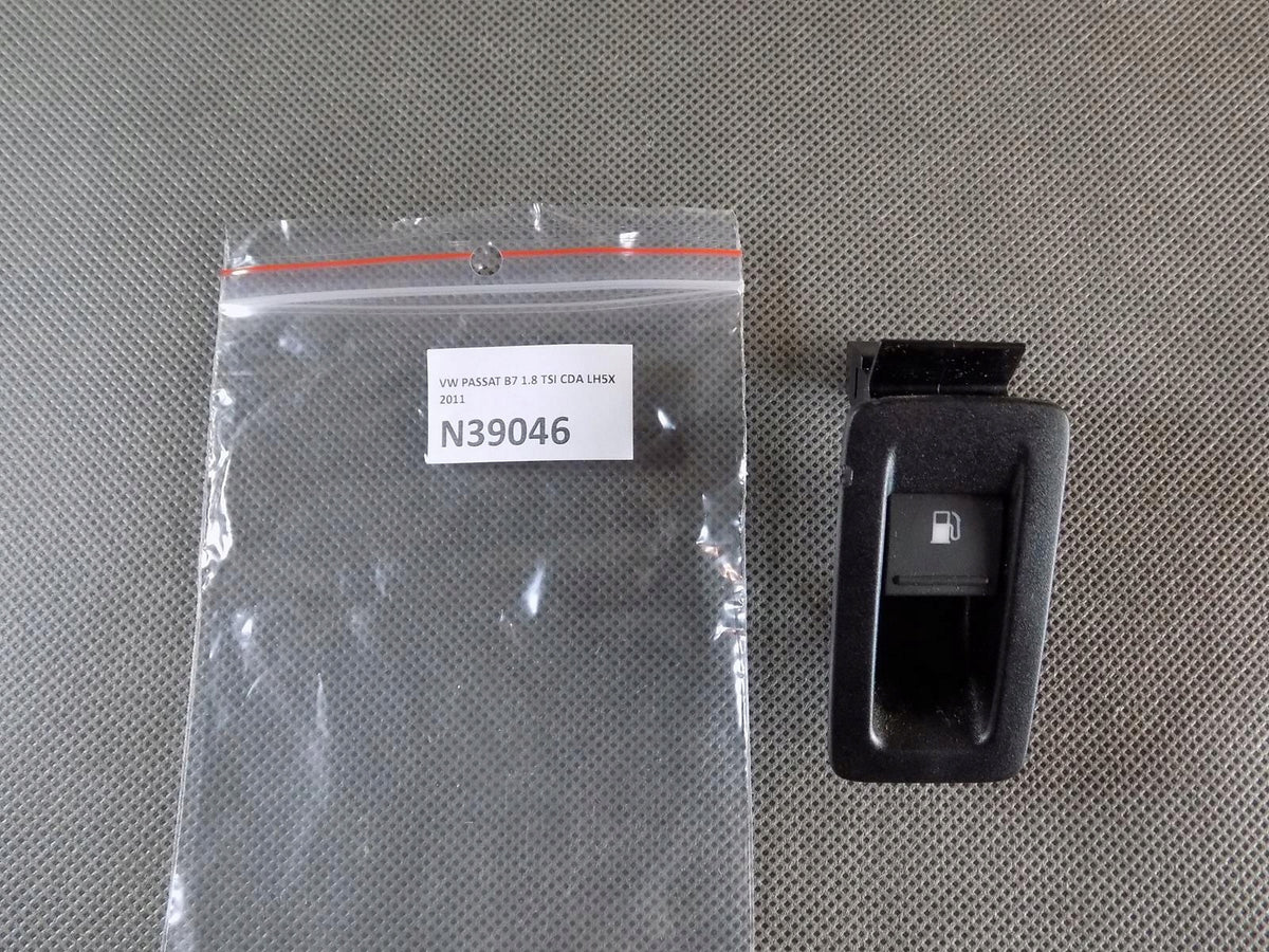 VW TOURAN II BUTTON TO OPEN THE FUEL FLAP