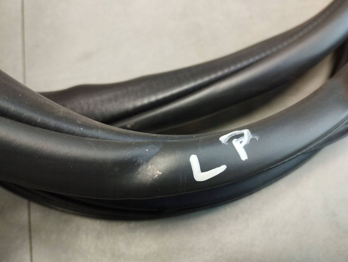 Volkswagen Amarok II 2023 DOOR SEAL LEFT FRONT 2HJ837911D