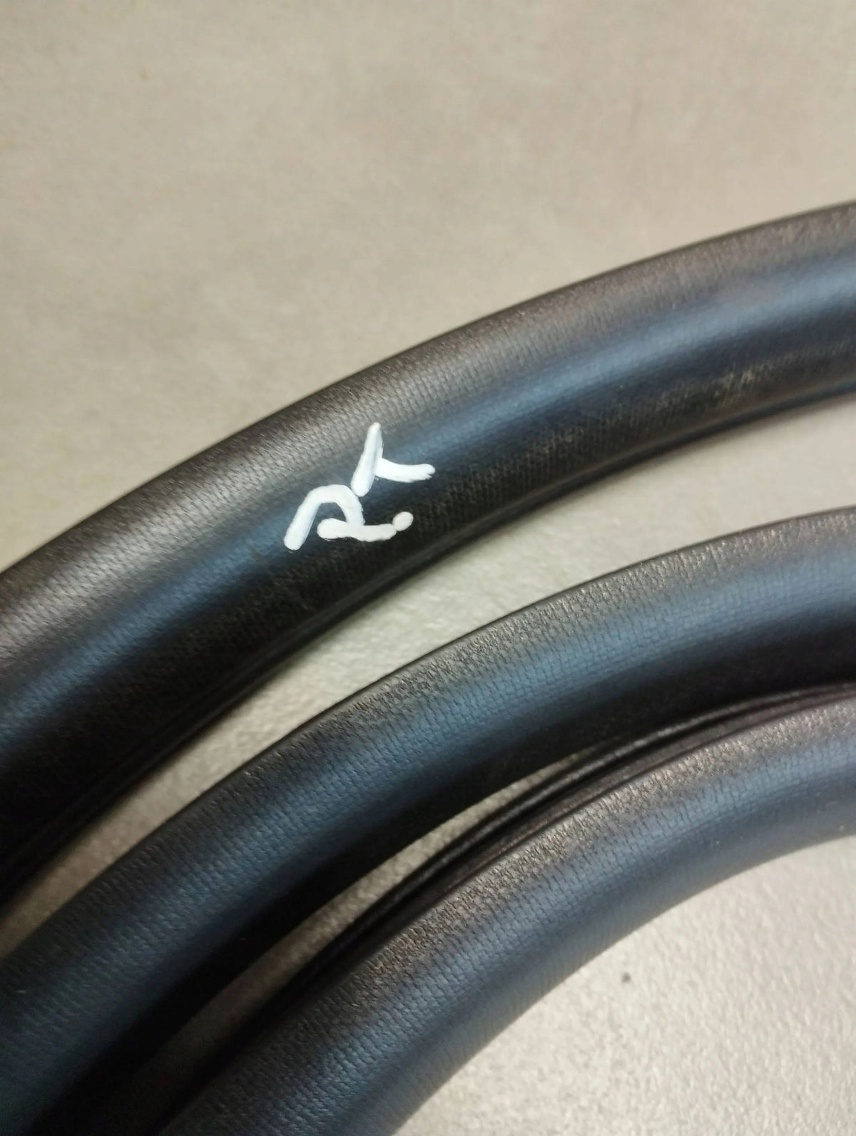 Volkswagen Amarok II 2023 DOOR SEAL RIGHT REAR 2HJ839912B