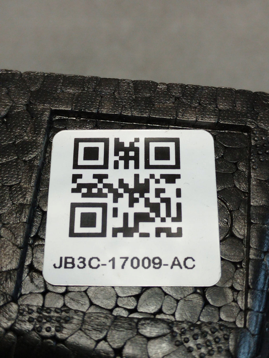 Volkswagen Amarok II CARTRIDGE STYROFOAM JB3C17009AC