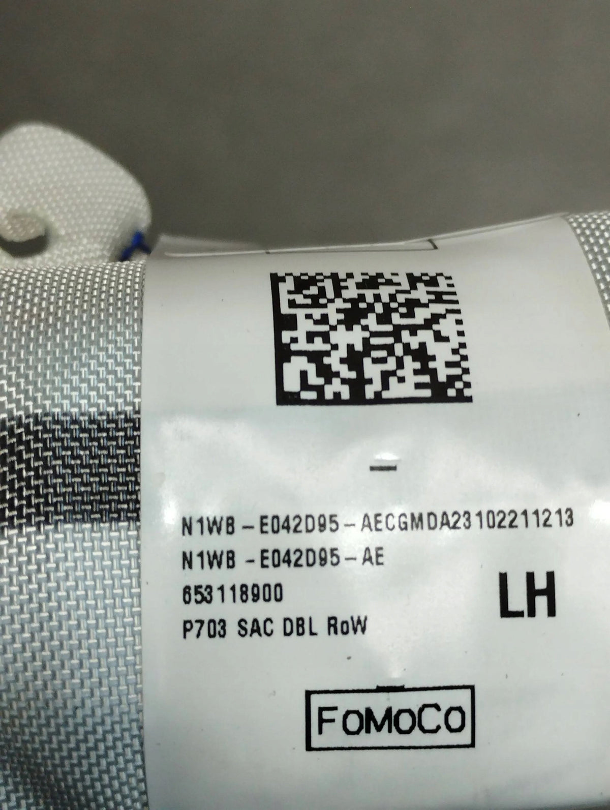 Volkswagen Amarok II Left air curtain N1WBE042D95AE