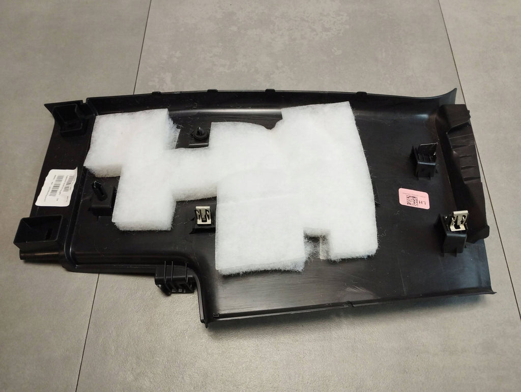 Volkswagen Amarok II POST COVER LEFT N1WBE31003BE