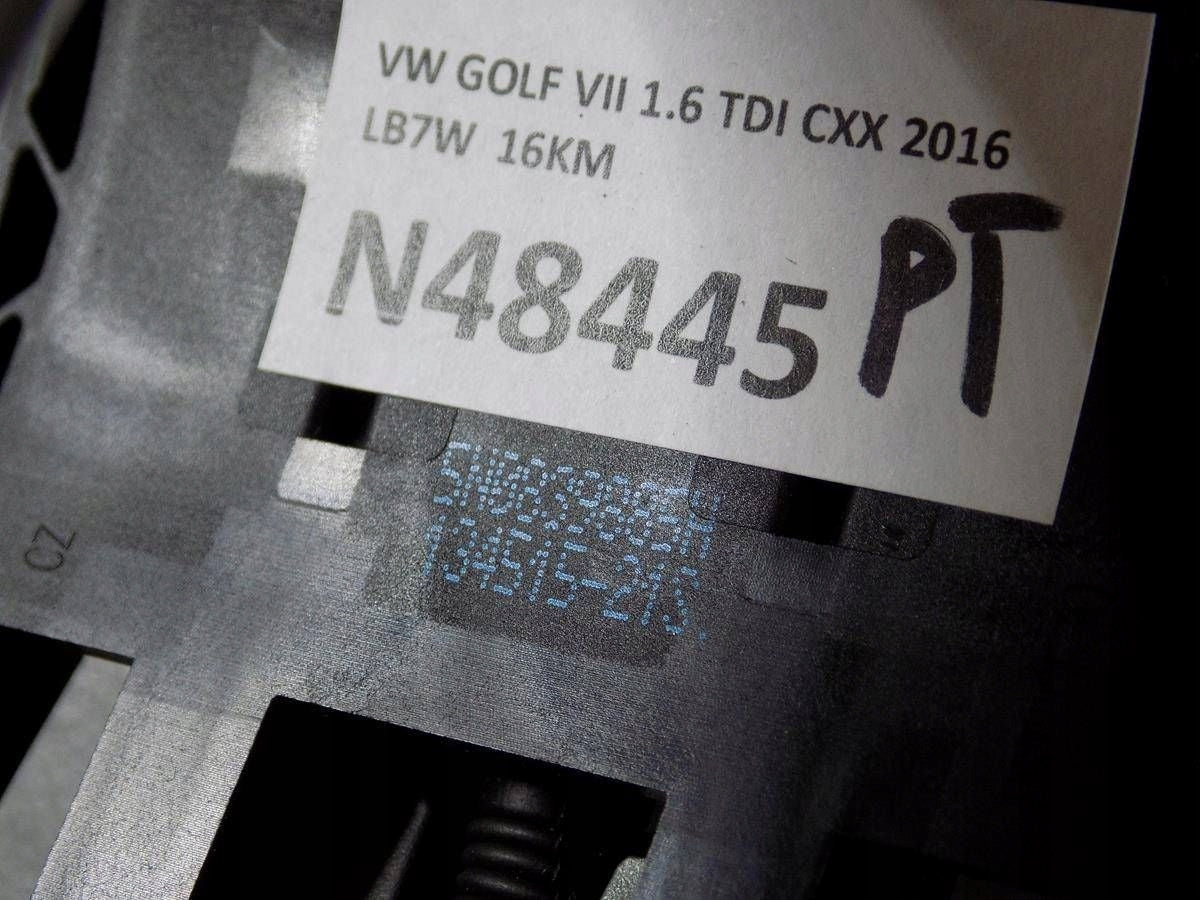 Volkswagen Golf VII 2016 HANDLE RIGHT REAR LB7W 5G0837206
