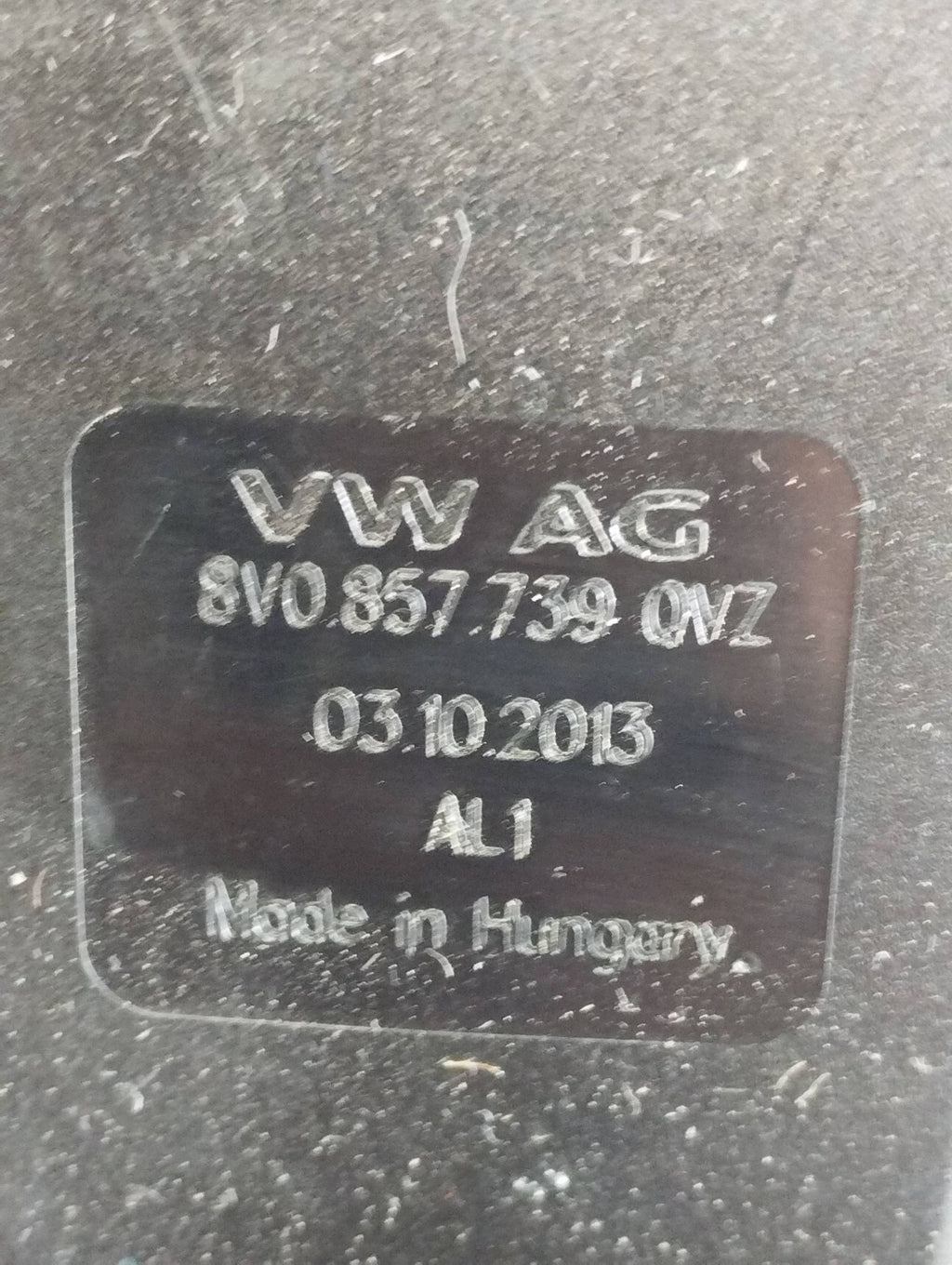 Volkswagen Golf VII Rear Belt Buckle 8V0857739