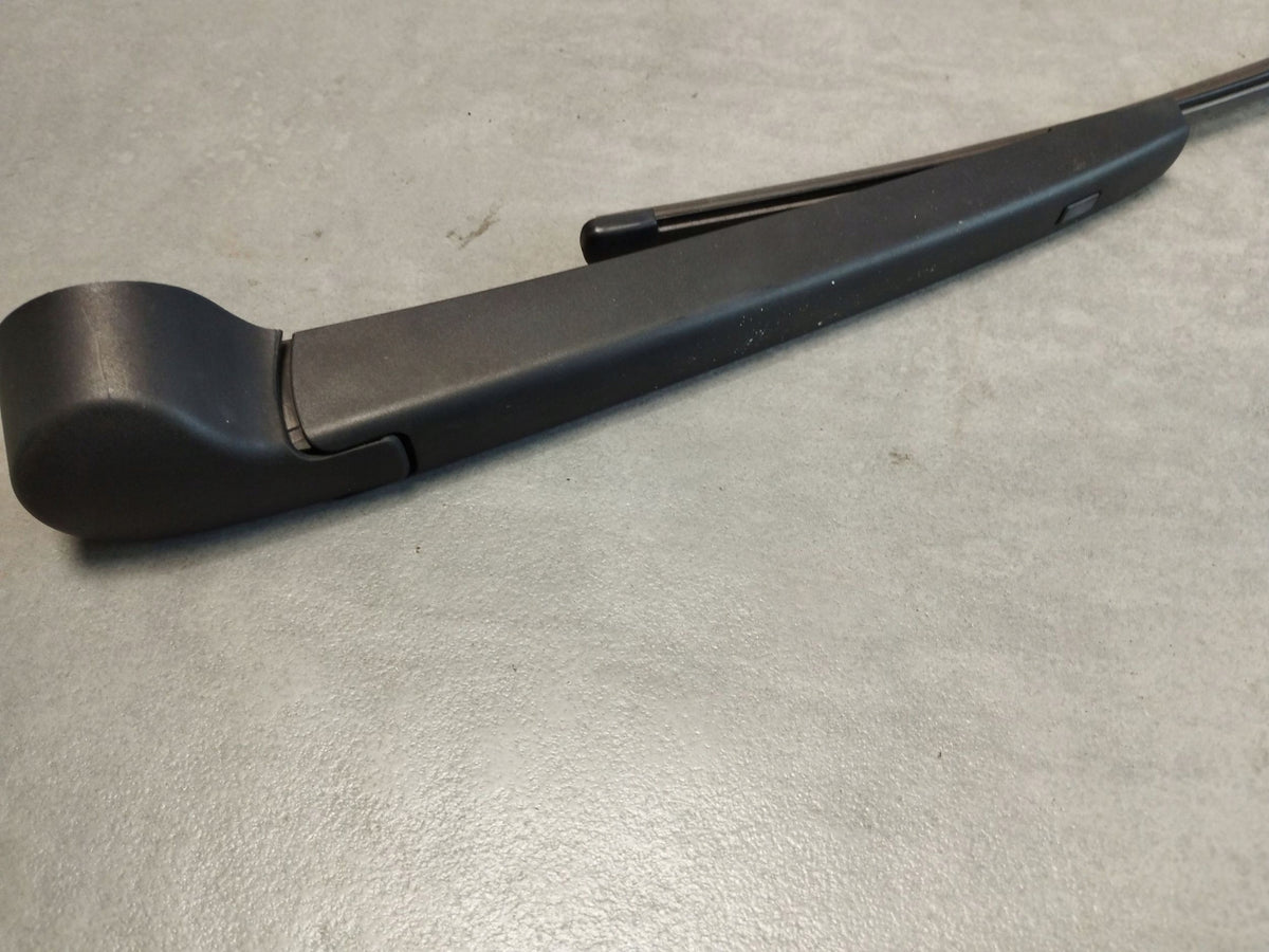 Volkswagen Golf VIII 8 Rear wiper arm CH2078