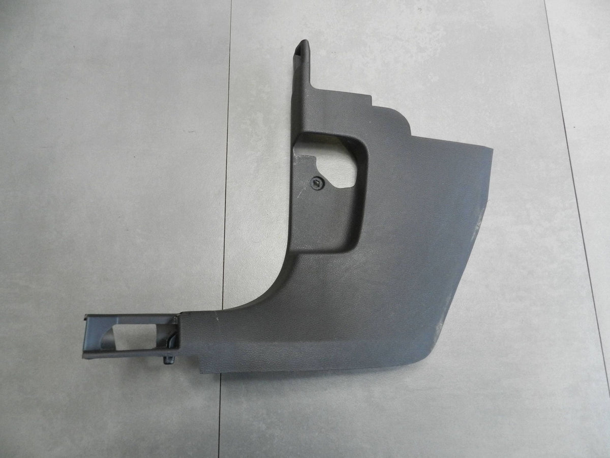 Volkswagen Golf VIII post cover left 5H1863483B N58494