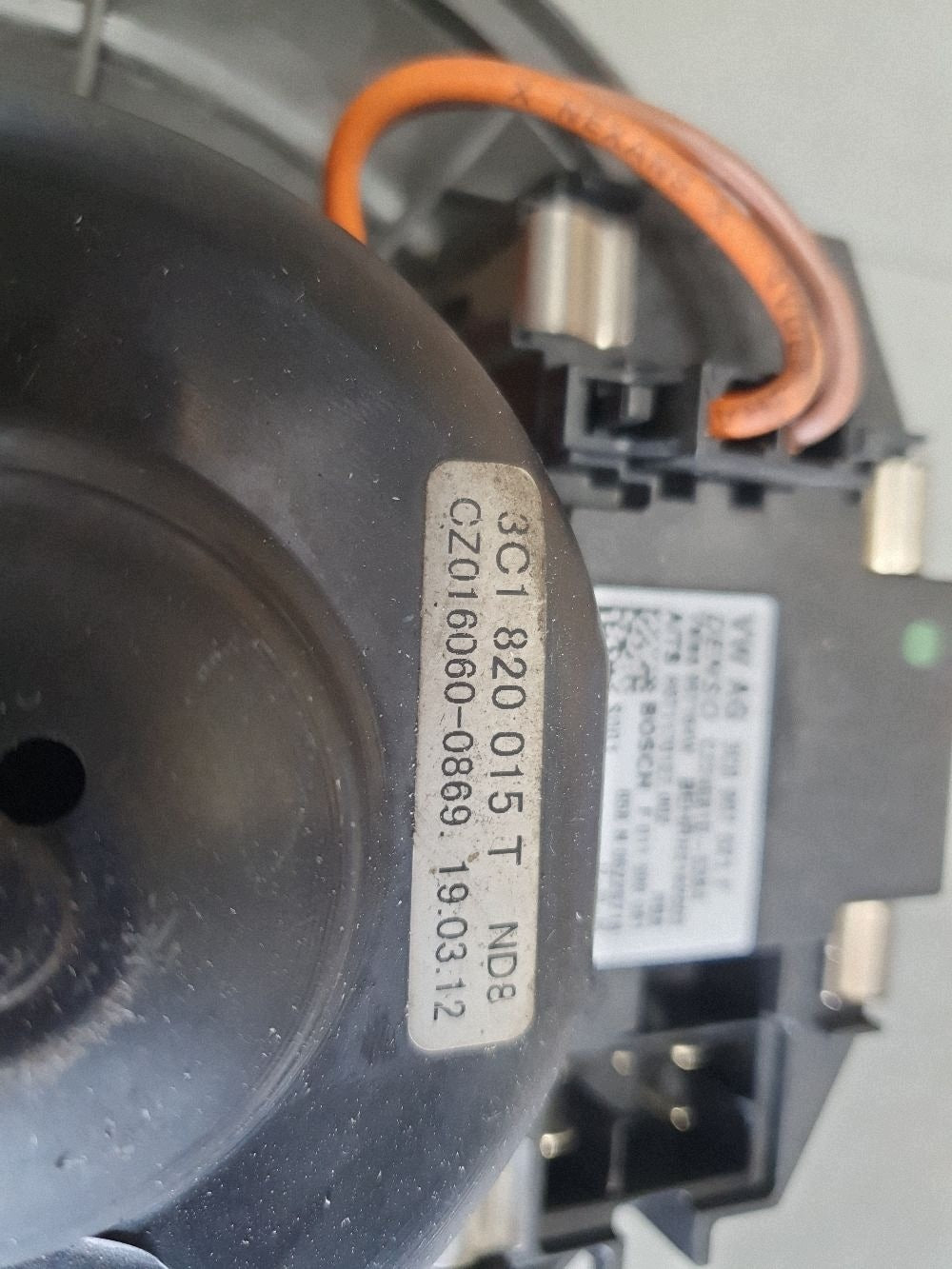 Volkswagen PASSAT CC Air supply blower 3C1820015T