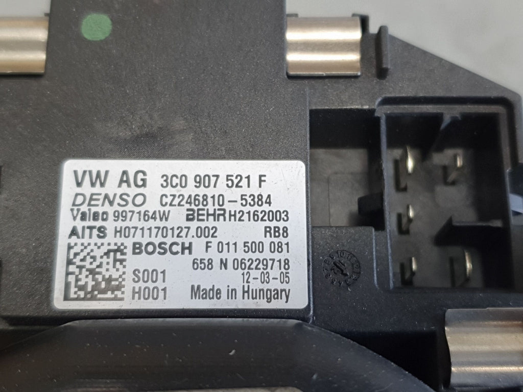 Volkswagen PASSAT CC Air supply blower 3C1820015T