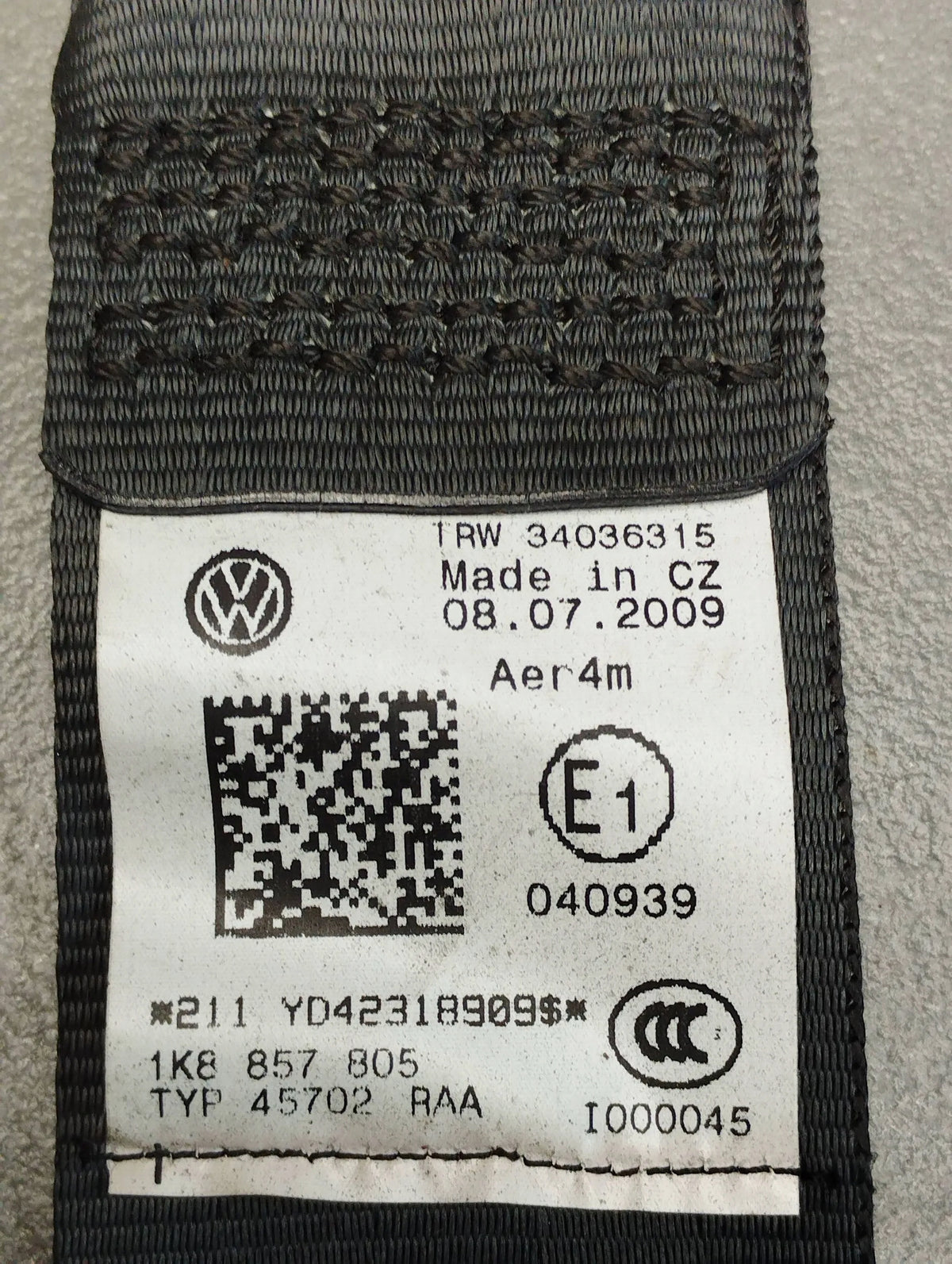 Volkswagen Scirocco SEAT BELT LEFT REAR 1K8857805