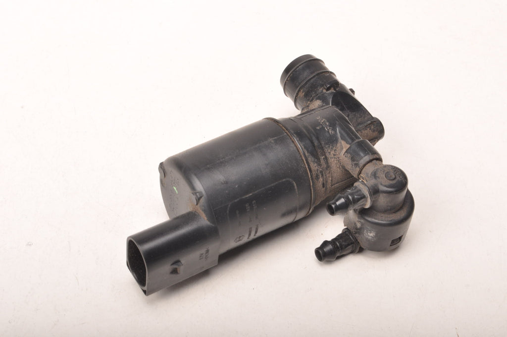 WASHER PUMP FLUID TANK MOTOR VOLVO 31457428