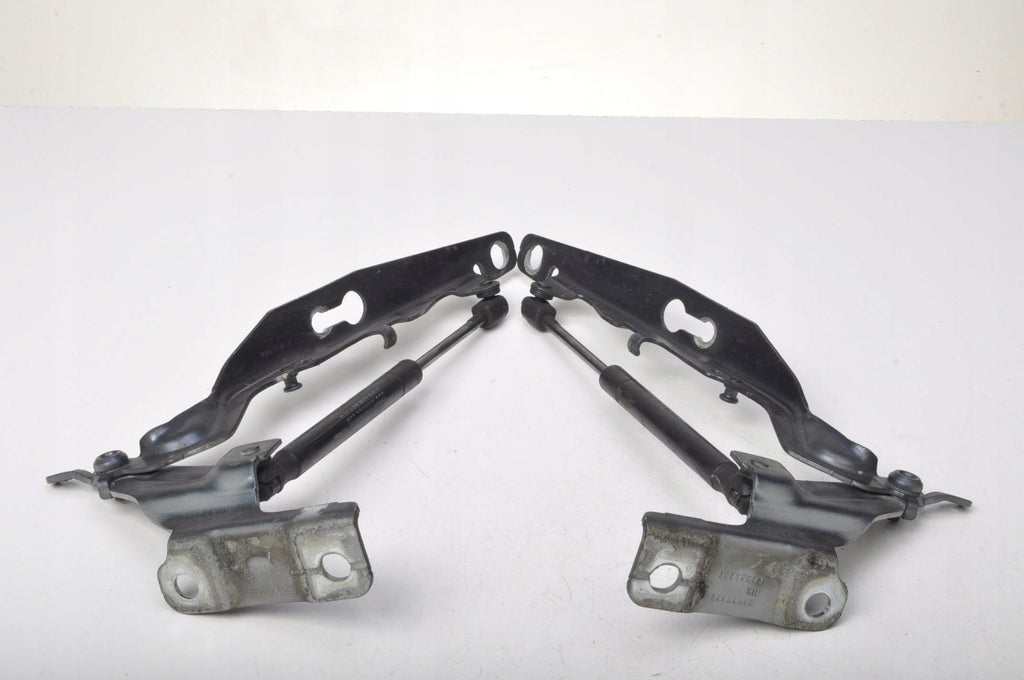 XC60 AND BONNET HINGES 30779282 30779283 466-46 set