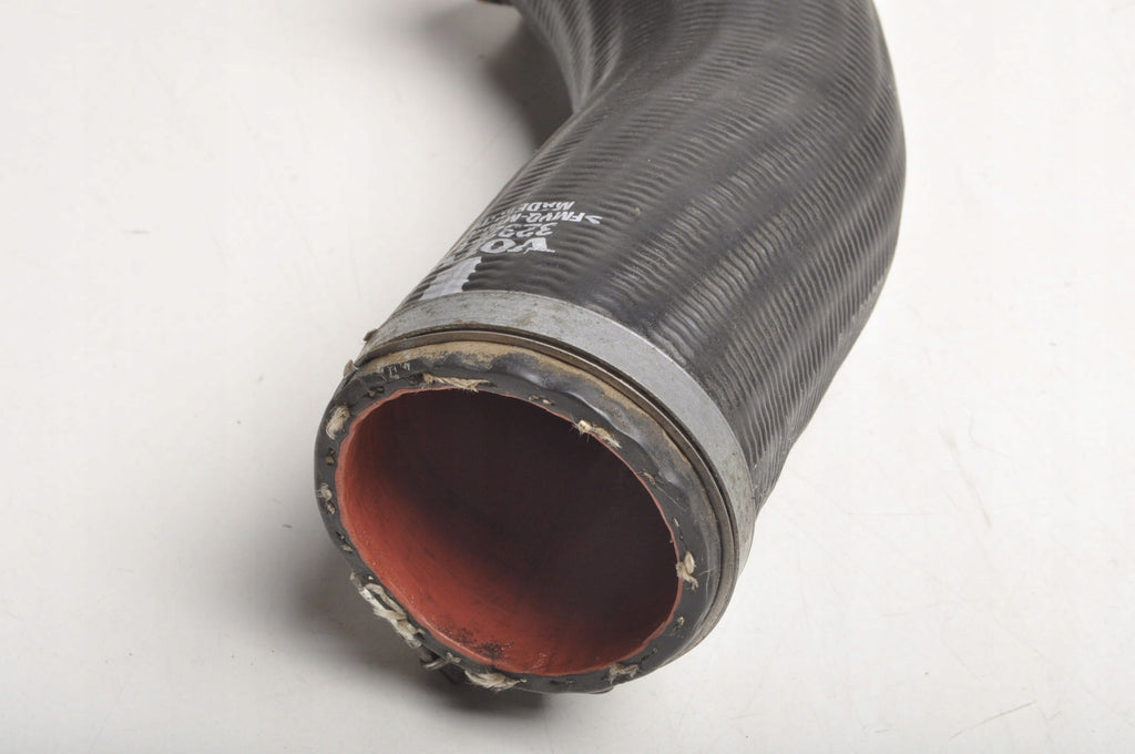 XC60 II S60 III V60 II T6 Plug-in Hybrid INTERCOOLER PIPE 32325475 2020R