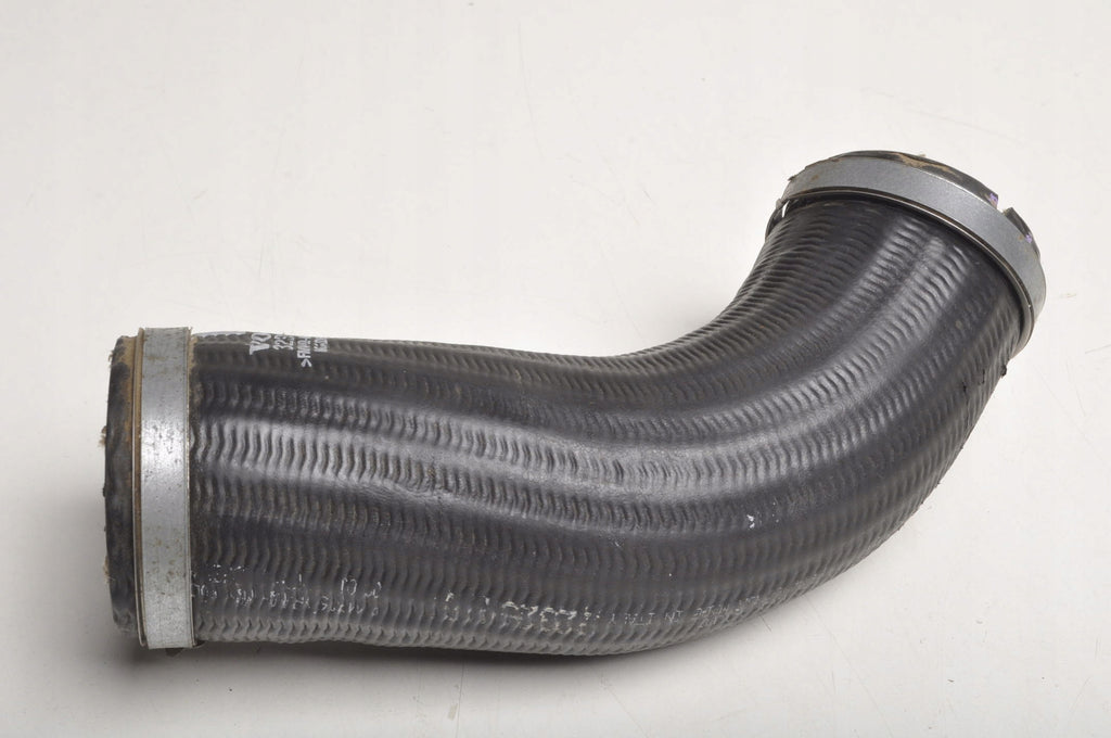 XC60 II S60 III V60 II T6 Plug-in Hybrid INTERCOOLER PIPE 32325475 2020R