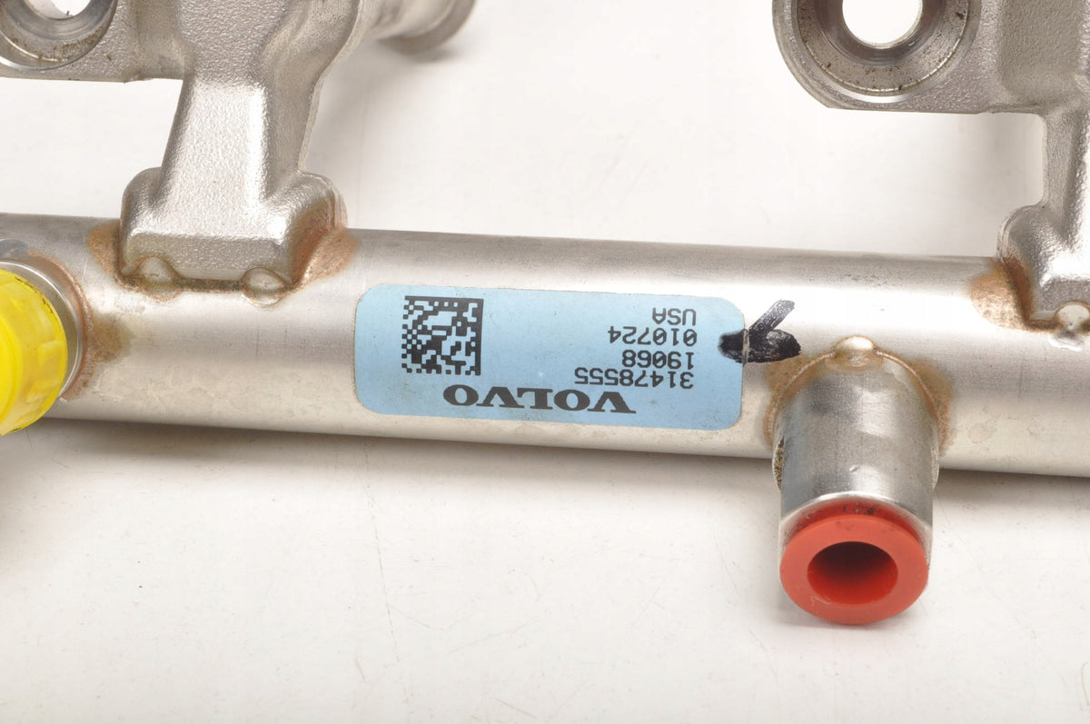 XC90 II 2.0T INJECTION RAIL INJECTION 31478555